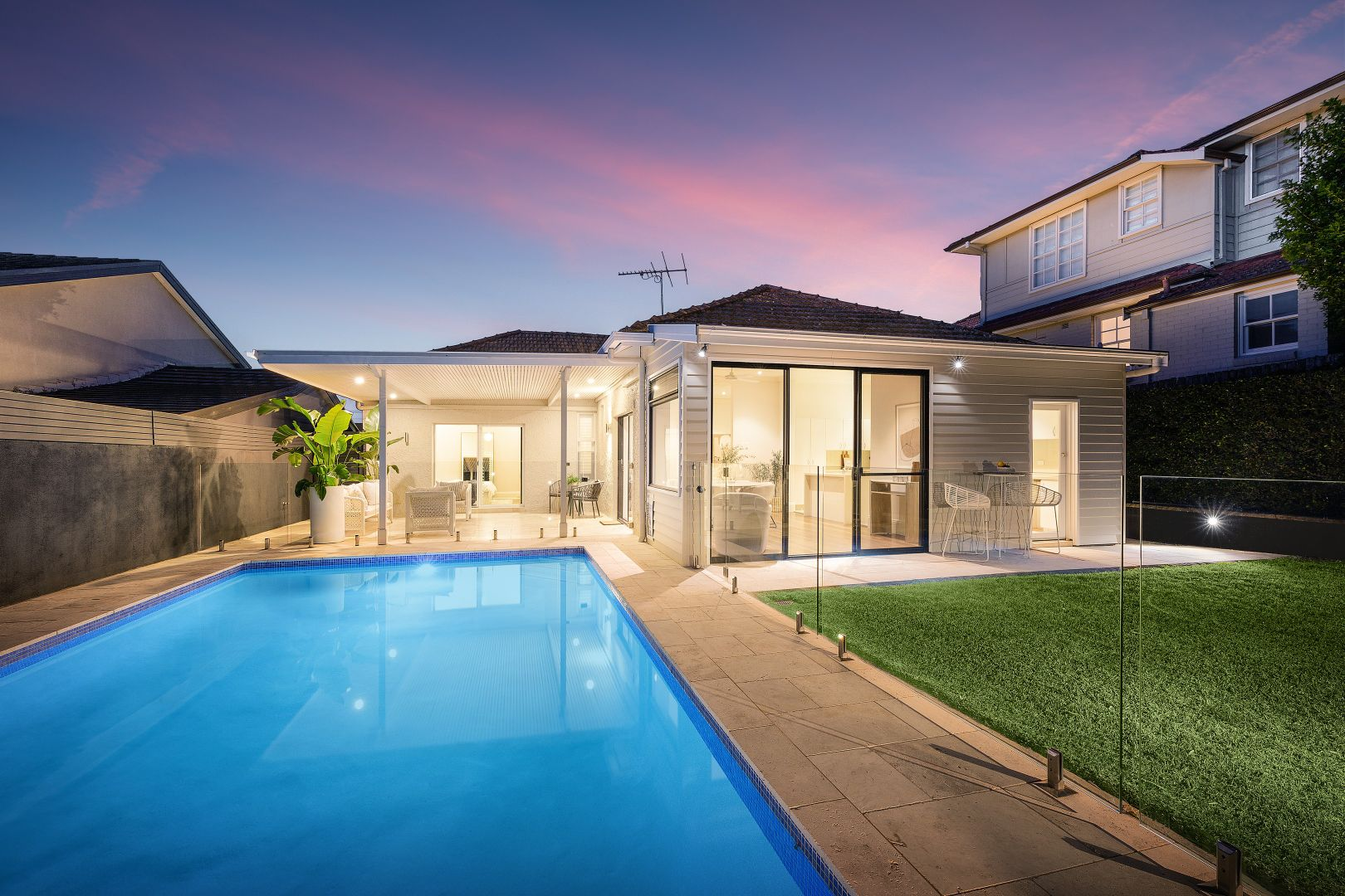Sydney Land Appreciation Hotspots: 2031 Outlook and Investment Guide — Sydney Auction Clearance Rate Reaches 65%