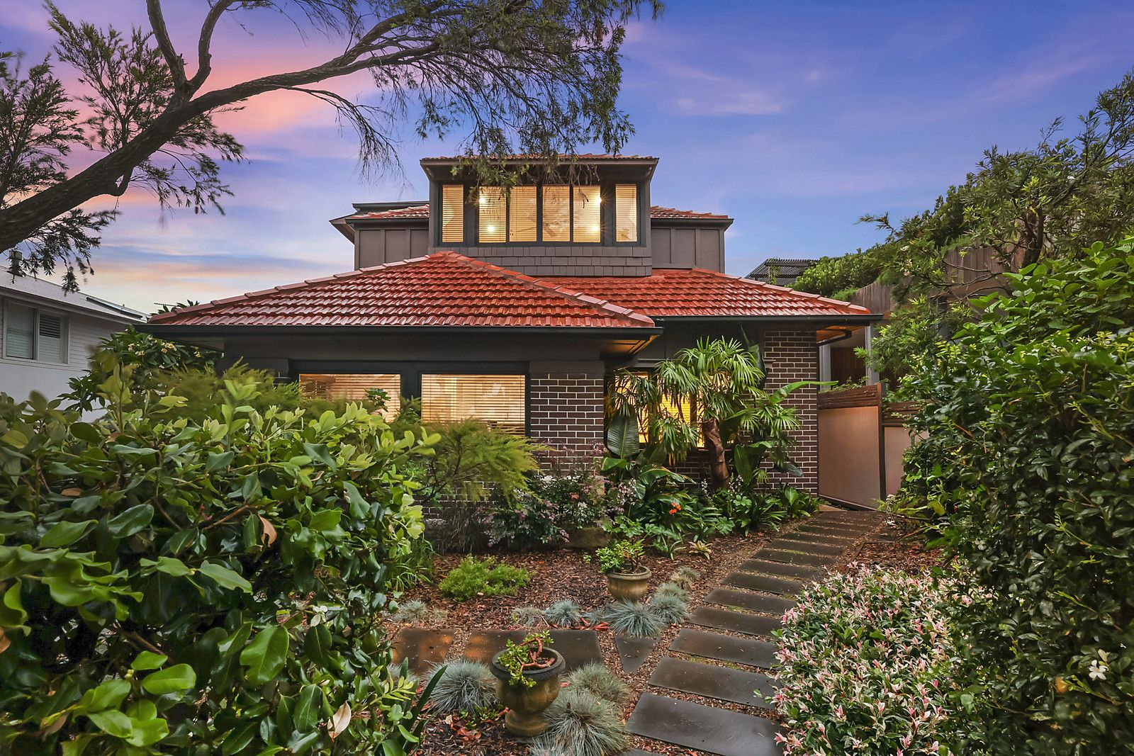 Dragon Year Festivities Unveiled: A Tapestry of Lunar New Year Celebrations Across Australia — Sydney’s Auction Clearance Rate Hits 74%